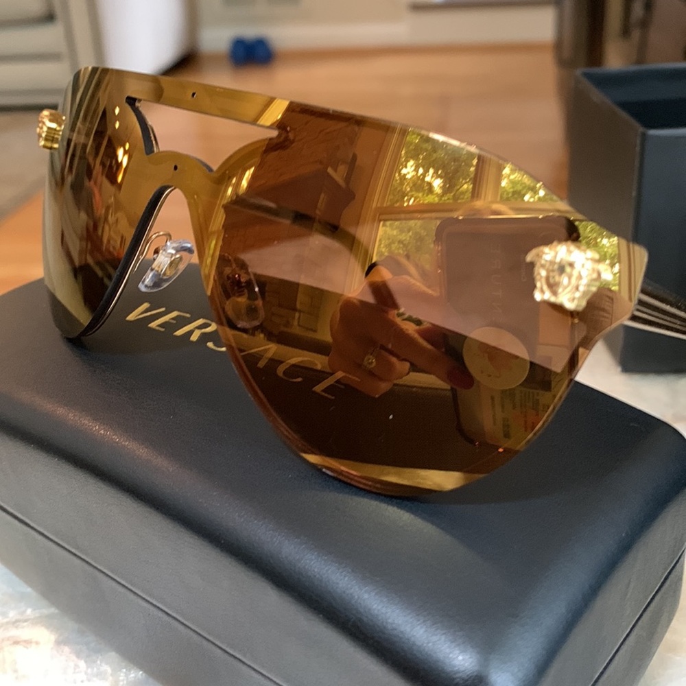 NWT gold Versace sunglasses 2161 - Picture 9 of 12